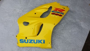 пластик боковой боковинка правая Suzuki GSX-R 600 SRAD 2000