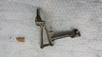 подножка кронштейн задний левый б\у запчасти Honda CBR 600 F2 1992