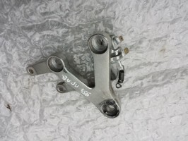 кронштейн подножка правый перед в сборе Honda CBR 954 2002 2003