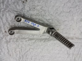 подножка пассажира задняя левая Honda CBR 954 2002 2003