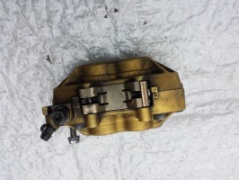 суппорт тормозной передний левый Honda CBR 954 2002 2003