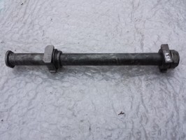 ось оська заднего колеса Honda CBR 954 2002 2003