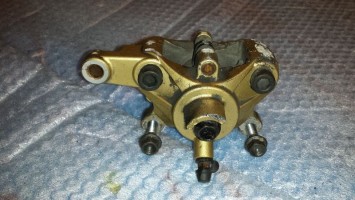 суппорт тормозной задний Suzuki GSX-R 600 SRAD 1997