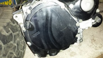 крышка двигателя правая сцепления Suzuki GSX-R 600 SRAD 2000