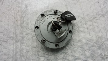 крышка лючок бензобака б\у запчасти Honda CBR 600 F3 1996
