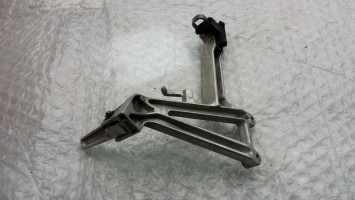 подножка кронштейн задний левый б\у запчасти Honda CBR 600 F3 1996