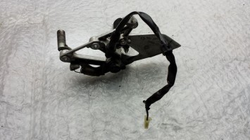подножка кронштейн передний правый лапка тормоза Honda CBR 600 F3 1996
