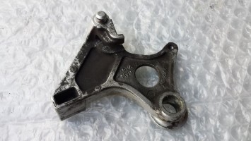 кронштейн крепление заднего суппорта Honda CBR 600 F3 1996