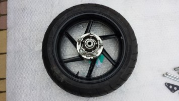 Диск заднее колесо и резина покрышка Honda CBR 600 F3 1996