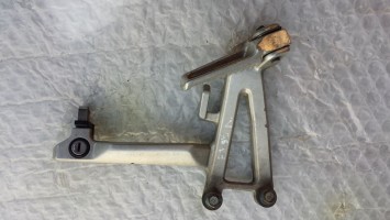 подножка кронштейн задний левый б\у запчасти Honda CBR 600 F3 1995