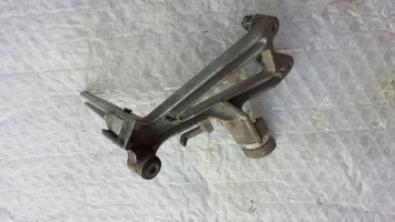 подножка кронштейн задний правый б\у запчасти Honda CBR 600 F3 1995