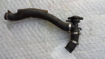 патрубок и пробка заливная радиатора Honda CBR 600 F3 1995