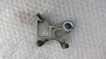 кронштейн крепление заднего суппорта Honda CBR 600 F3 1995