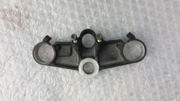 траверса верхняя полка б\у запчасти Honda CBR 600 F3 1995