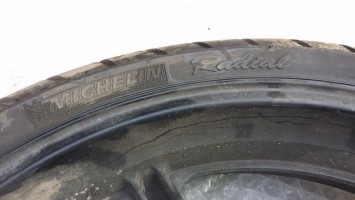 Диск переднее колесо и резина покрышка Honda CBR 600 F3 1995