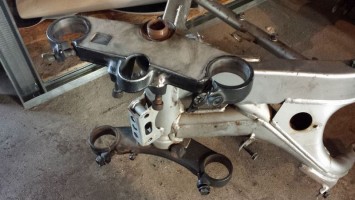 Траверса нижняя полка Honda CBR 600 F2 1992