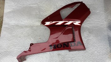 пластик боковой правый Honda VTR 1000 SP1 SP2 2000-2006