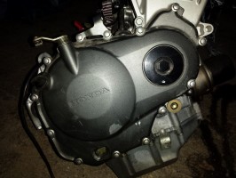 крышка двигателя правая сцепления Honda CBR 954 2002 2003