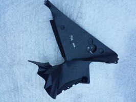 пластик левый нижний облицовка морды Honda CBR 954 2002