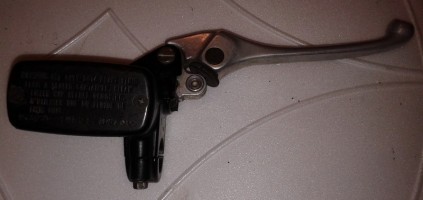 ручка тормоза с креплением и тормозной помпой (машинкой) Honda CBR 600 F3 96