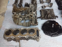 запчасти двигателя Suzuki GSX-R 600 SRAD 2000